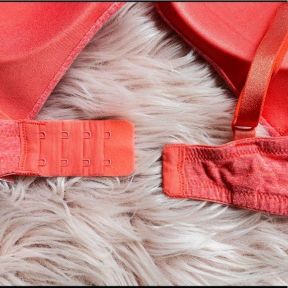 La Vie En Rose Wireless Bra 36 C Like New - Picture 8 of 11
